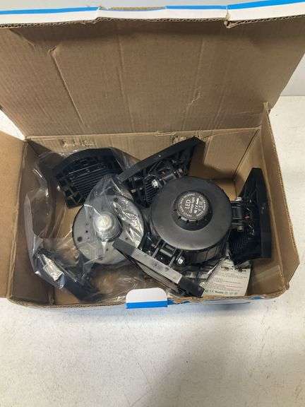 Deformable LED garage light, 270° all around lighting (qty 2 lamps)