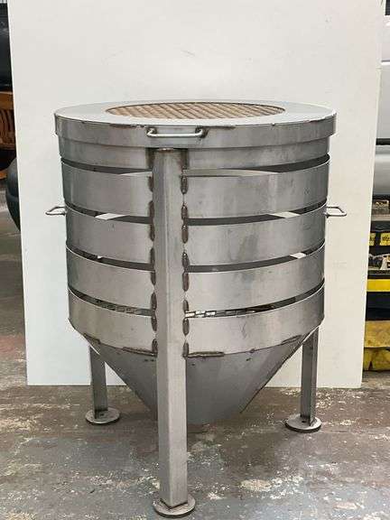 Stainless steel 41”x 36” fire pit/burn barrel with ash ring & stakes