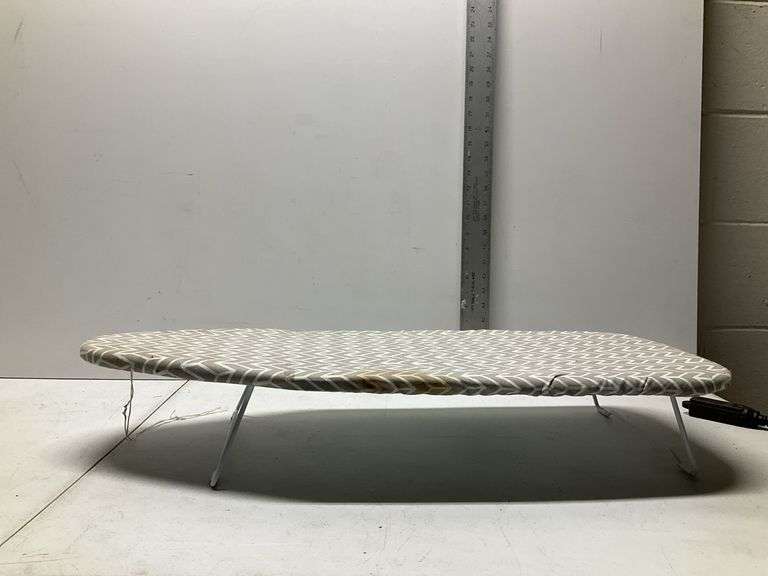 Table top ironing board