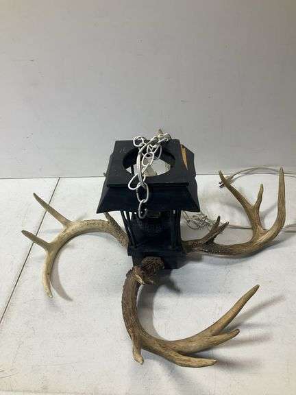 Antler plug-in chandelier