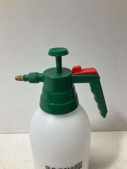 Multipurpose sprayer 0.5 gallon