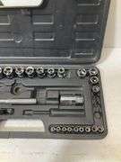 Socket wrench, sockets and case