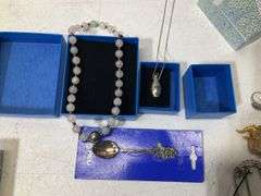 Miscellaneous earrings, necklaces, costume rings