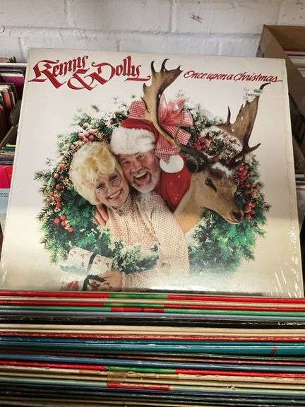 (Qty 100) Christmas LP records
