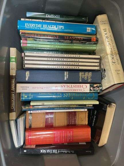 (Qty 31) Books tote - Robert Frost, the far side comic