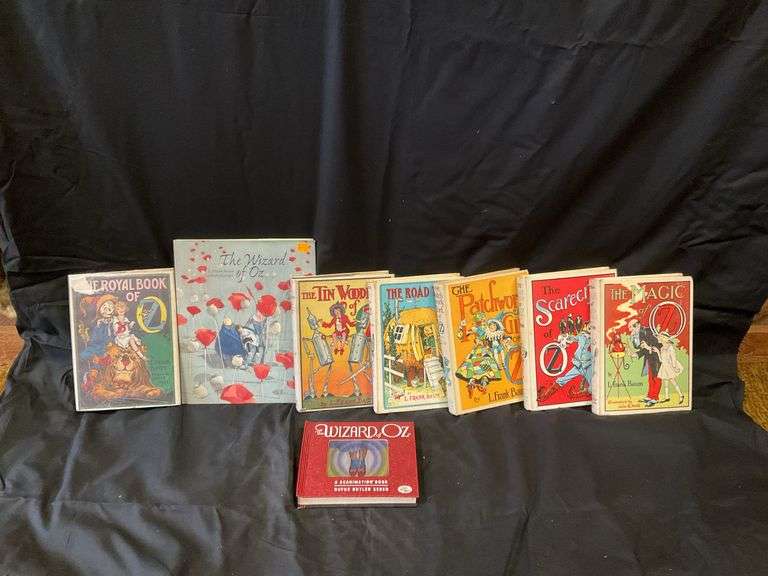 (Qty 8) Wizard of Oz Book Lot