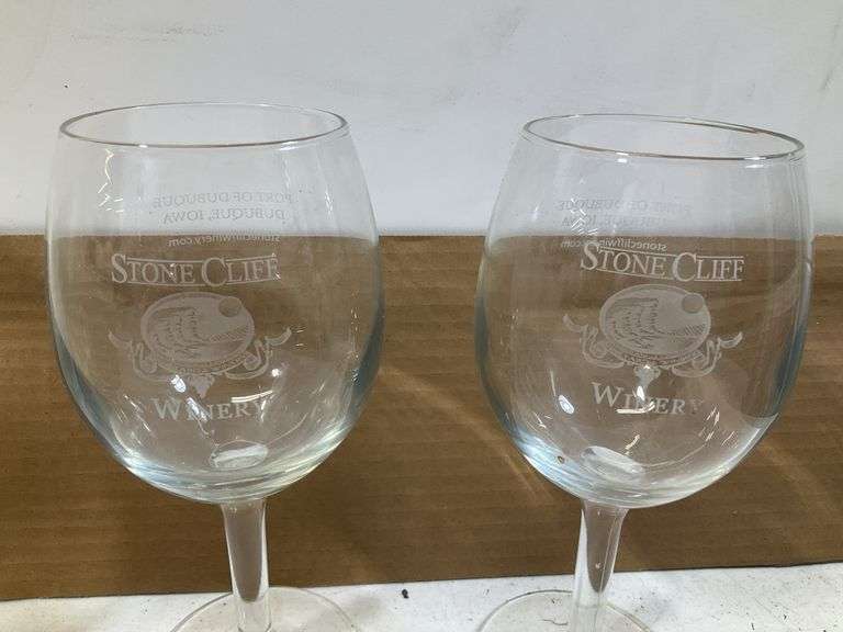 (11) wine and champagne glasses