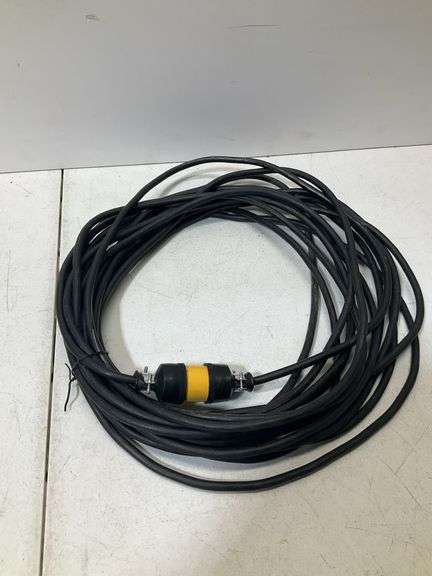 50’ black extension cord