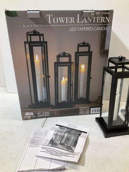 Set a three LED tower lanterns (only one candle lights)