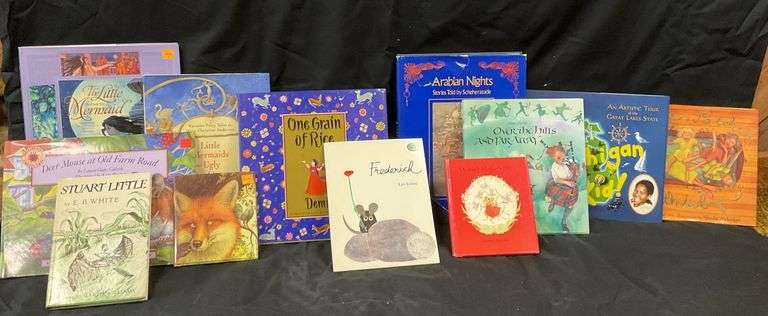 (Qty 12) Stuart Little Children’s Book Lot