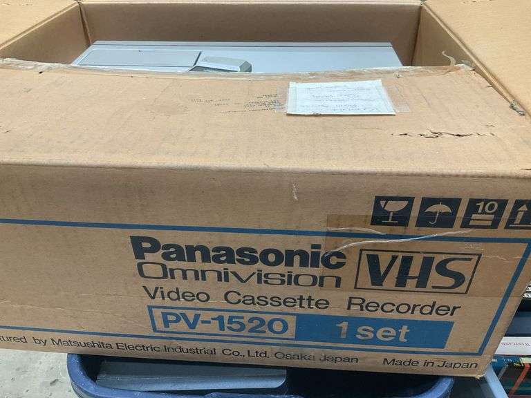 Panasonic PV-1520 VHS player (tested works)