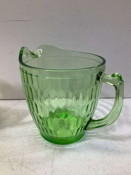 (4) pitchers and teapots