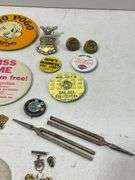Miscellaneous buttons & pins