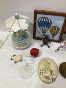 (11) Hot air balloon, bear lot