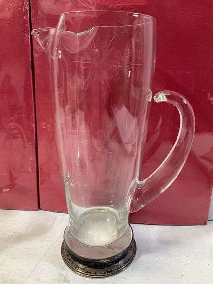 (3) glass pitchers sm,med,lg