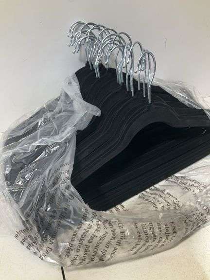 (Qty 25) black belt hangers