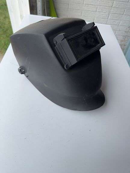 Flip welding mask
