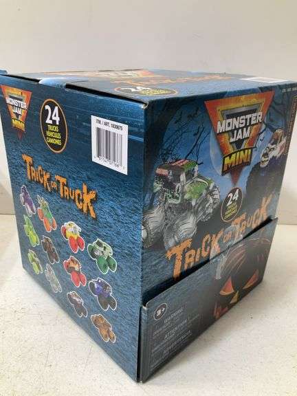 24 Mini truck trick n truck box (Halloween)