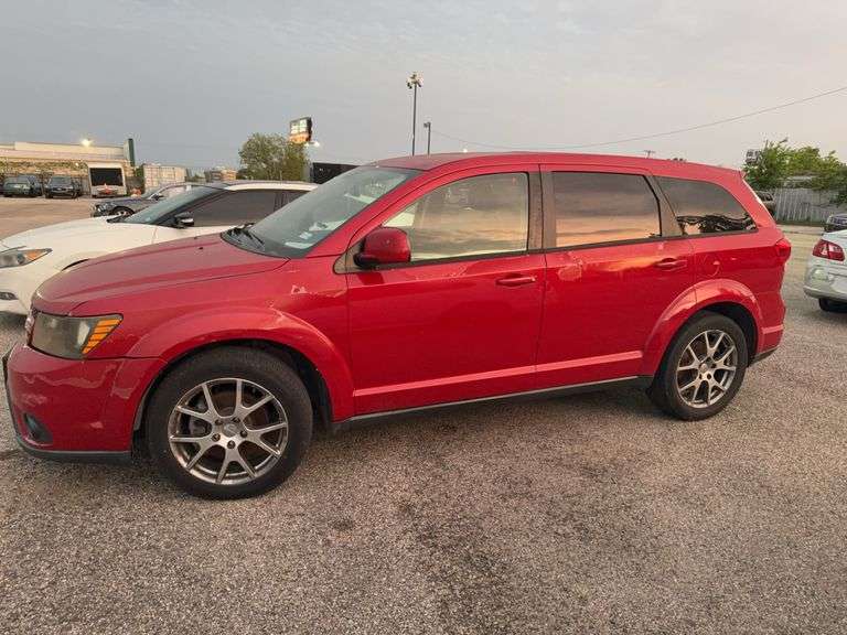 2016 DODGE Journey VIN# 3C4PDCEG2GT231179 COMMENTS: HAS KEYS, HAS TITLE, STARTS, SEE DESCRIPTION