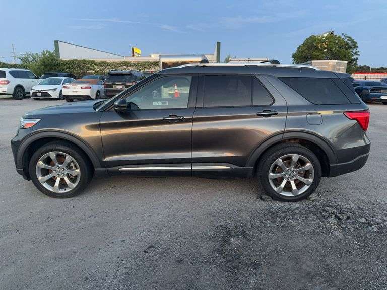 2020 FORD Explorer Platinum ecoboost 4WD VIN# 1FM5K8HC8LGA32828  COMMENTS: HAS KEY, STARTS, SEE DESCRIPTION