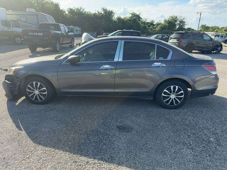 2009 HONDA Accord VIN# 1HGCP26379A179474 COMMENTS: HAS KEY,