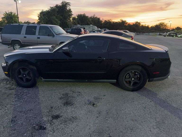 2012 FORD Mustang VIN# 1ZVBP8AM7C5278662 COMMENTS: HAS KEY, STARTS, HAS TITLE, SEE DESCRIPTION