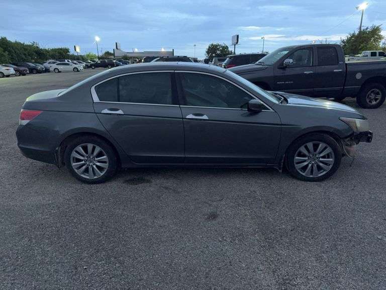 2011 HONDA Accord VIN# 1HGCP3F84BA007667 COMMENTS: HAS KEY, WRECKED, SEE DESCRIPTION