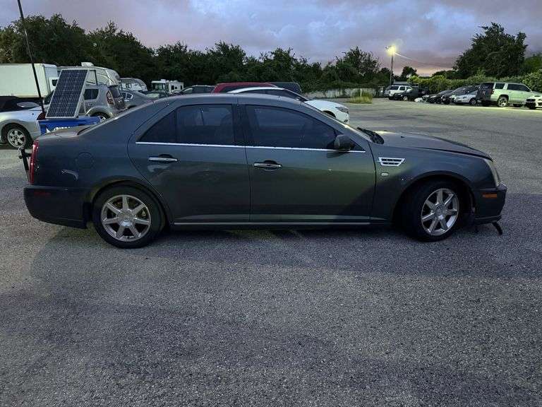 2008 CADILLAC STS VIN# 1G6DZ67A580199716 COMMENTS: NO KEY, SEE DESCRIPTION