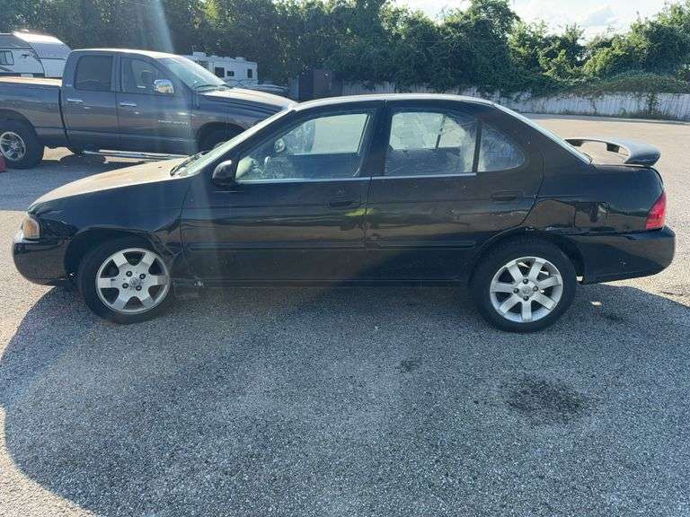 2006 NISSAN Sentra VIN# 3N1CB51D26L462354 COMMENTS: HAS KEY, WRECKED, SEE DESCRIPTION