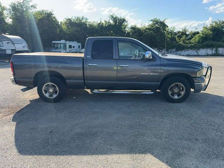 2002 DODGE RAM 1500 4.7 MAGNUM VIN# 3D7HA18NX2G117871 COMMENTS: HAS KEY, ABANDONED, SEE DESCRIPTION