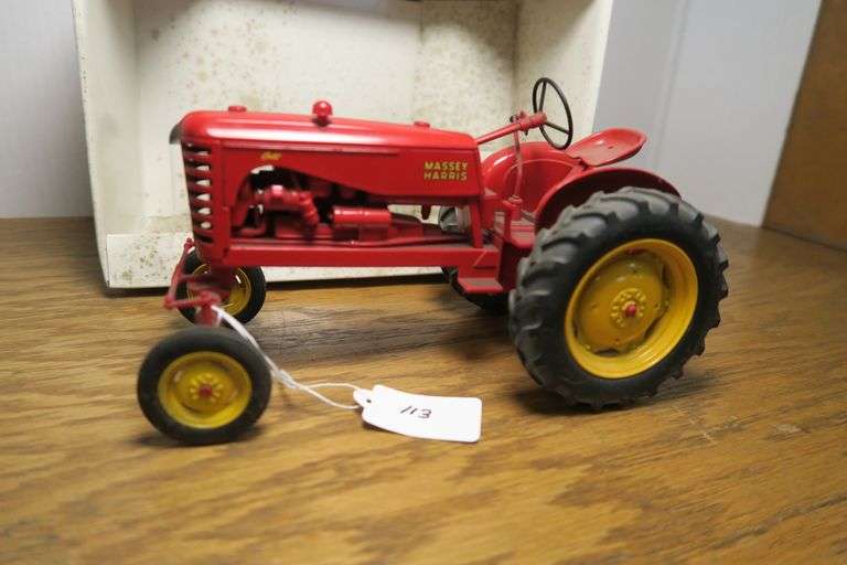 Massey Harris Colt 1/16