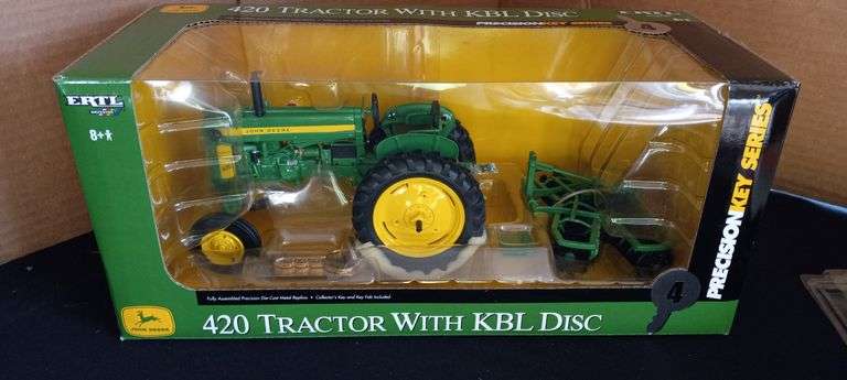 Ertl John Deere 420 w/KBL Disc