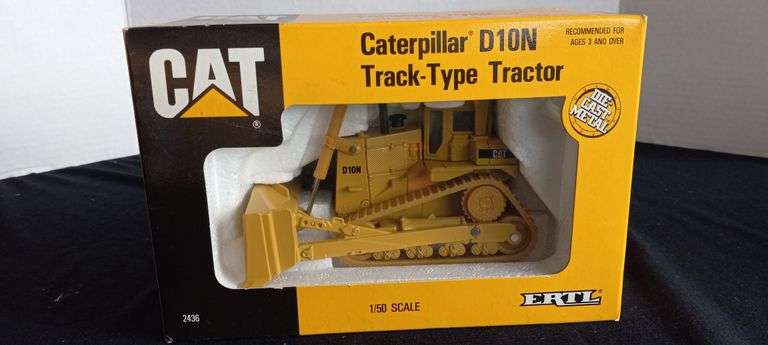 Ertl CAT D10N Tracktype Tractor