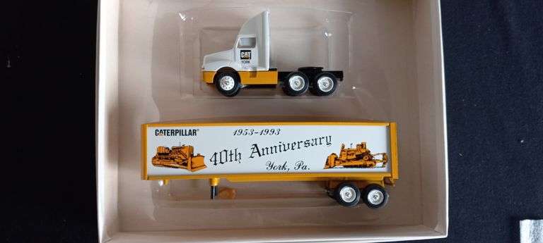 Winross CAT 40th Anniv.