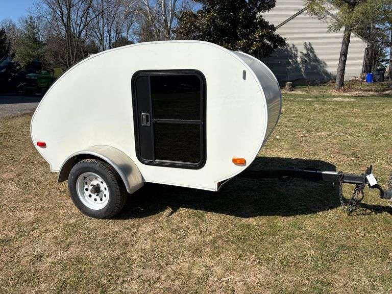 2006 Little Camper Trailer - WITH TITLE