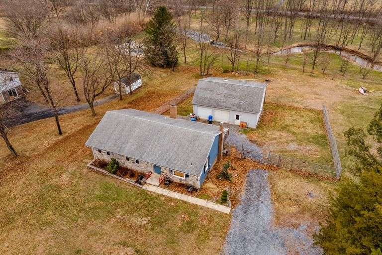 89 CROSS KEY ROAD, BERNVILLE (1.03 ACRES)