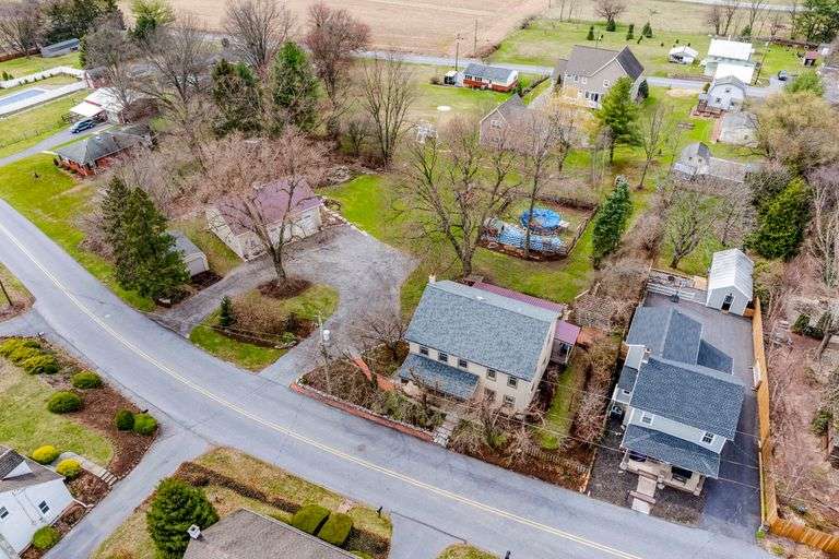339 S. MARKET STREET, NEWMANSTOWN (1 ACRE)