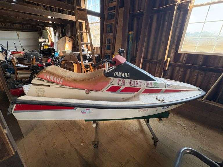 Yamaha Wave Runner Jet Ski - WITH TITLE