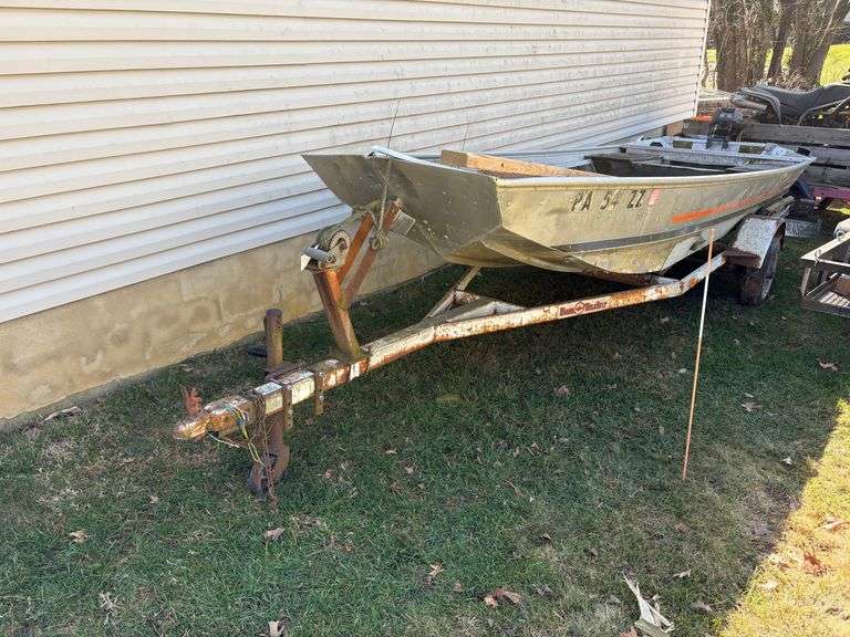 1982 Bass Tracker WITH TITLES