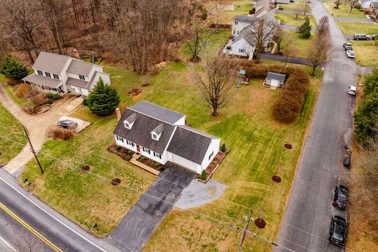 646 W. BRUBAKER VALLEY ROAD, LITITZ