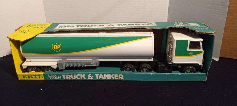 Chevy Titan Truck / Tanker BP