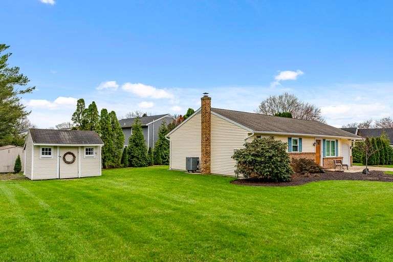305 PARTRIDGE DRIVE, LITITZ