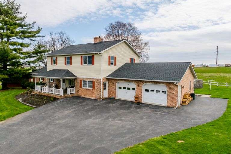 176 BUTTER ROAD, LEOLA (1.18 ACRES)
