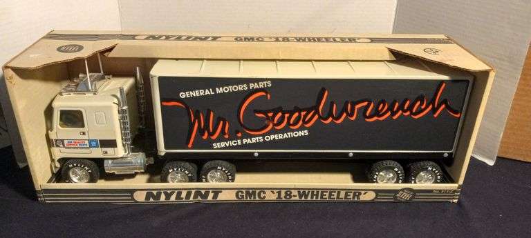 Nylint GMC Mr. Goodwrench 18-Wheeler, NIB