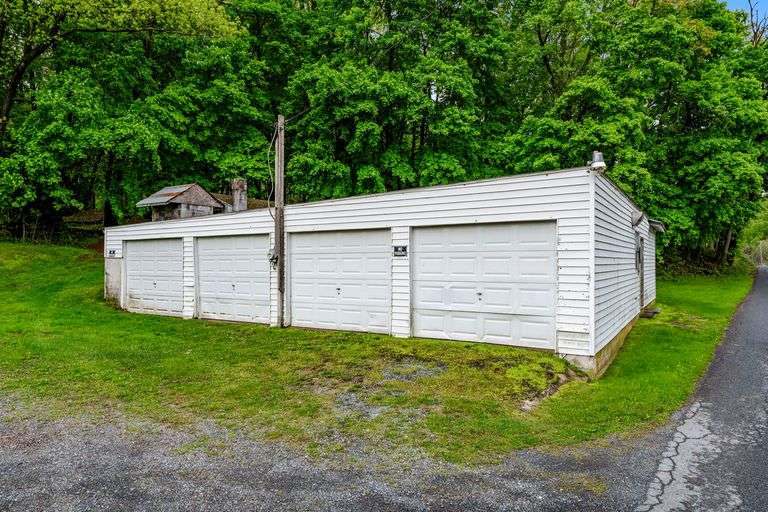 233 MOUNTAIN TRAIL ROAD, NEWMANSTOWN