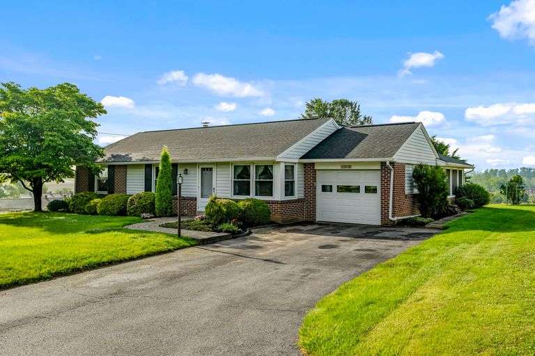 2136 HOBSON ROAD, LANCASTER
