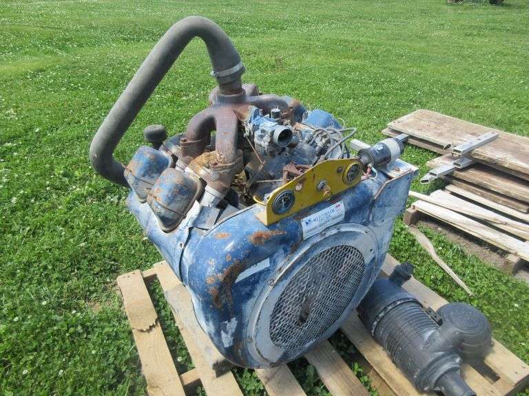 Wisconsin V-465 Gas Engine