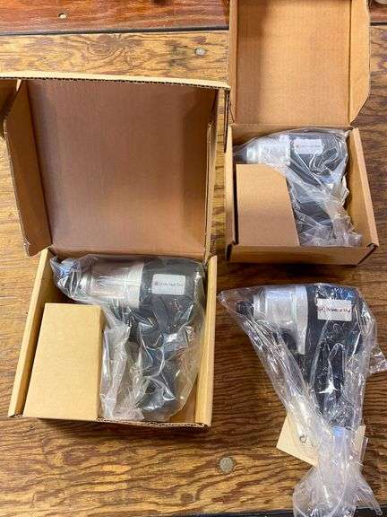 Universal Impact Wrenches