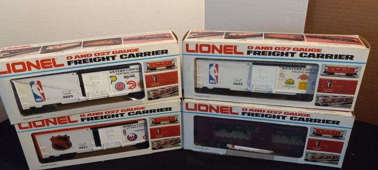 Lionel Freight/Carrier Cars