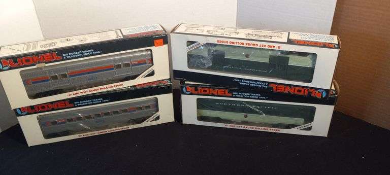 Lionel Passenger + Baggage Car